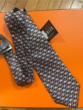 Stylish Navy & Brown Geometric Silk Tie by